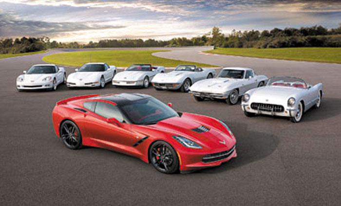 Seis generaciones del Corvette saludan al nuevo Stingray.