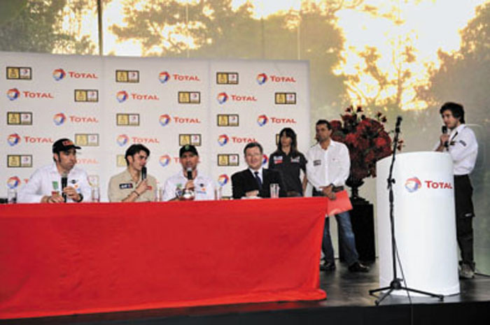 Se realizaron conferencias de prensa exclusivas con los pilotos patrocinados por Total.