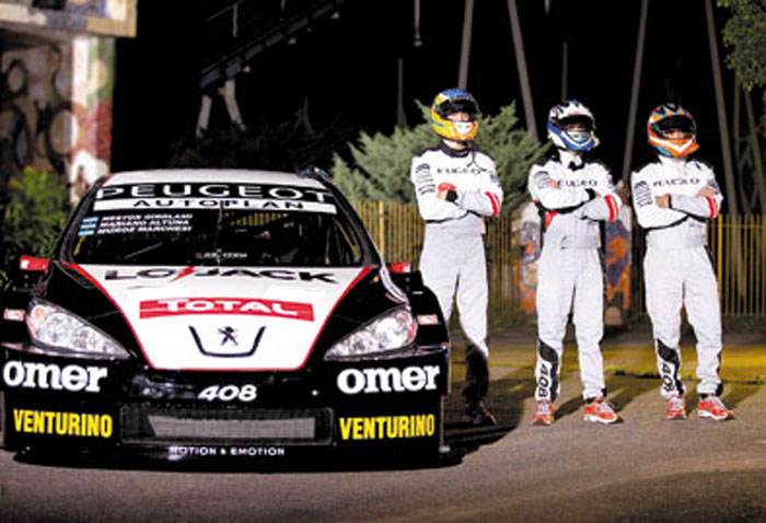 Girolami, Muñoz Marchesi y Altuna integran el trío de pilotos Peugeot.