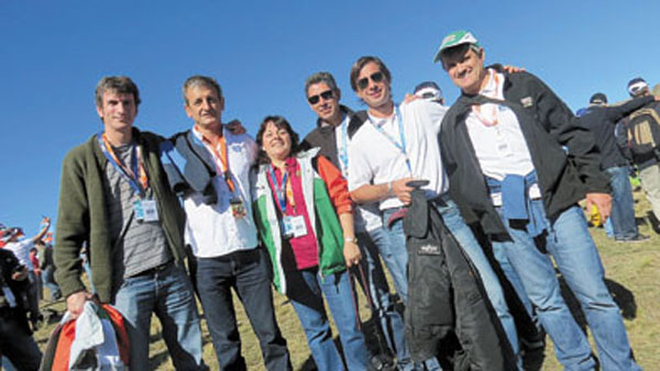 Luis Moya, bicampeón del mundo de rally, junto al equipo de Wakefield Argentina e invitados.