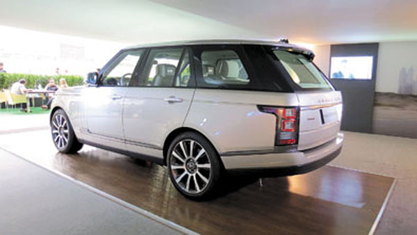 La RR es el Jumbo de Land Rover. Sólo comparable a un Rolls-Royce.