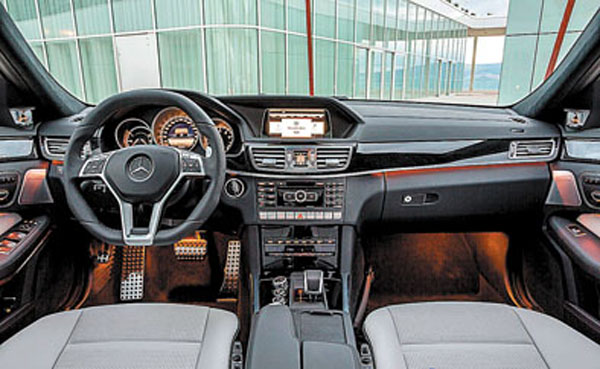 Por dentro, el nuevo Clase E sigue siendo el más conservador de los Mercedes-Benz.