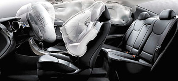 Viene de serie con seis airbags, control de tracción, frenos ABS y control de estabilidad.
