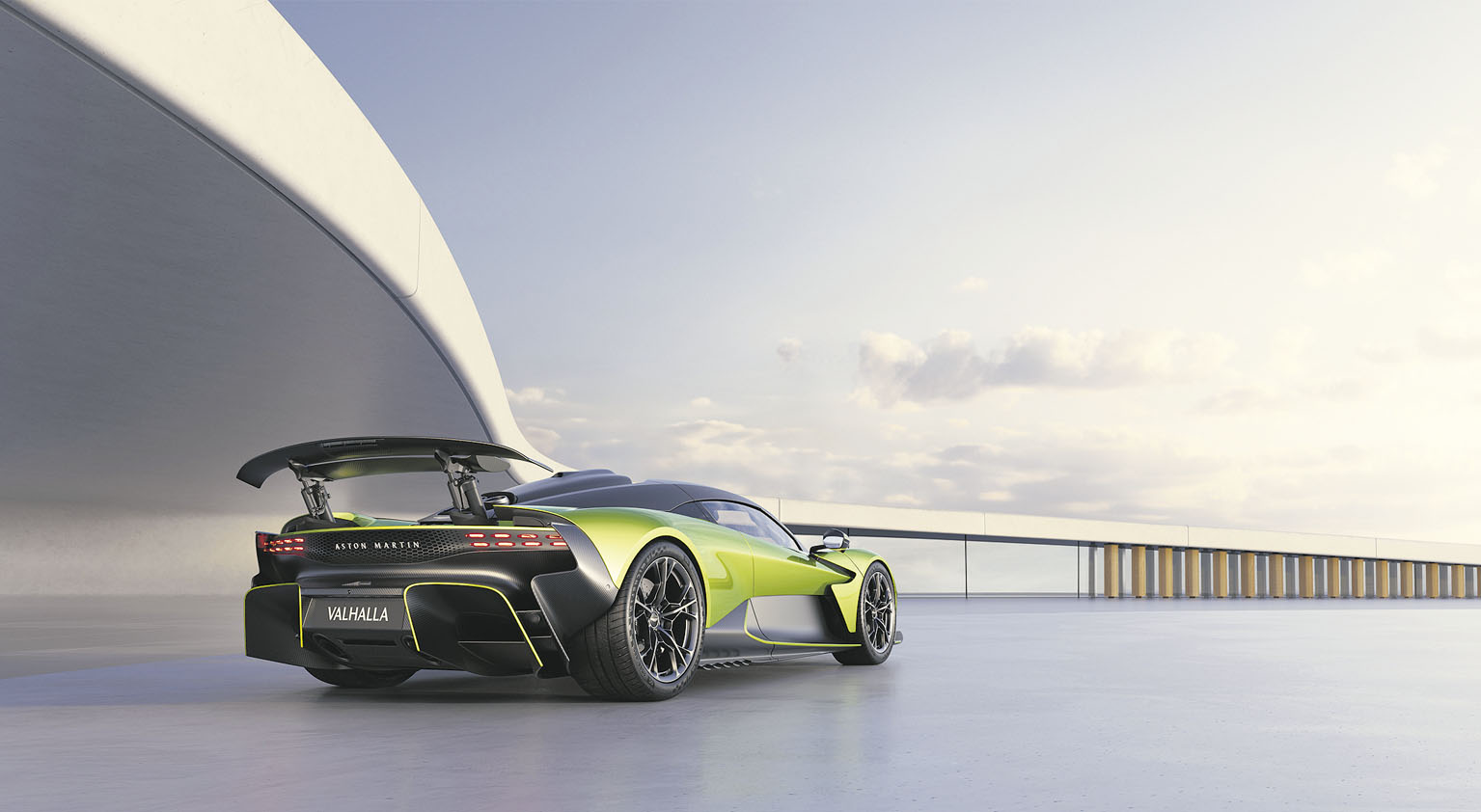Su diseño aerodinámico genera más de 600 kilos de carga a 240 km/h.